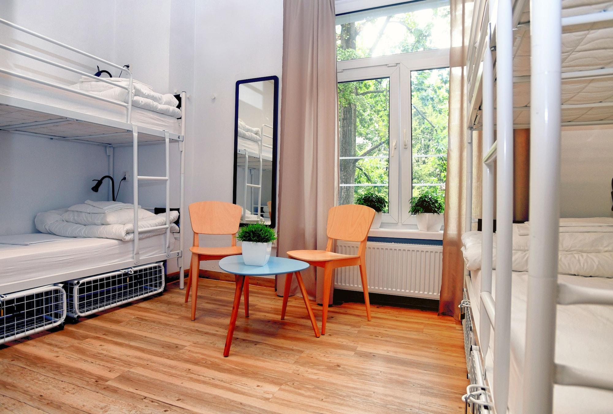 Warsaw Hostel Centrum Private Rooms & Dorms Exterior photo